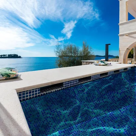 Dazzling Lozica 5 Bedrooms Pasija Steam Private Plateau Вилла