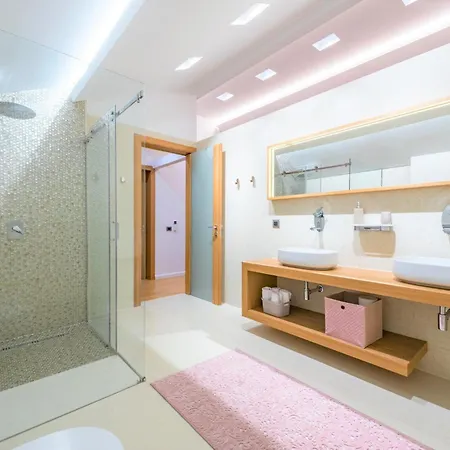 Dazzling Lozica 5 Bedrooms Pasija Steam Private Plateau Вилла *