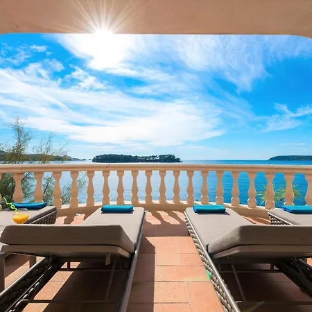 Dazzling Lozica 5 Bedrooms Pasija Steam Villa *