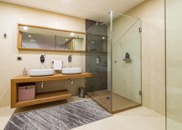 Villa Dazzling Lozica 5 Bedrooms Pasija Steam